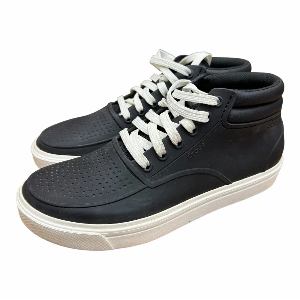 CROCS Men's size 7 Black and White Sneakers